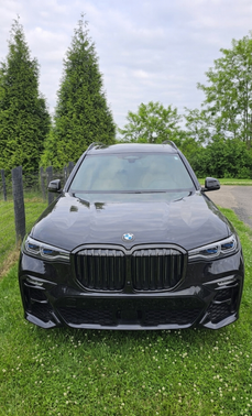 Black 2021 BMW X7 M50i