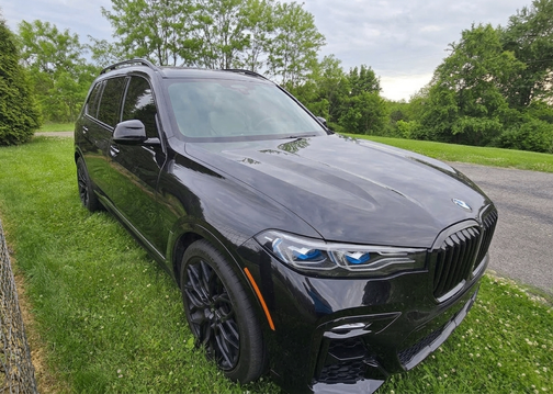 Black 2021 BMW X7 M50i