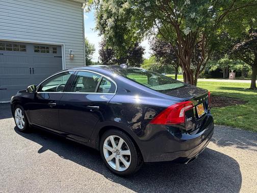 Blue 2016 Volvo S60 T5 Drive-E Premier
