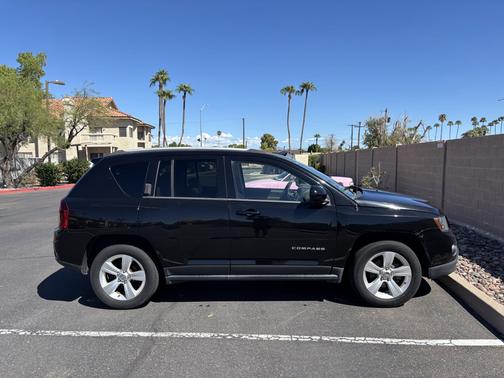 Black 2015 Jeep Compass Latitude