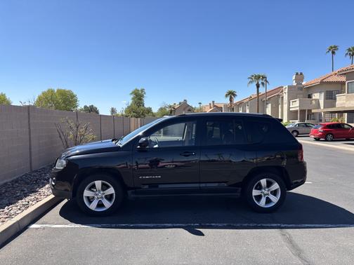 Black 2015 Jeep Compass Latitude