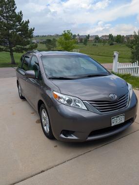 2017 Toyota Sienna LE