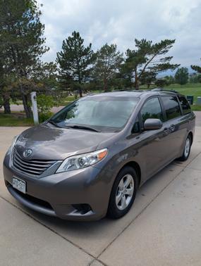2017 Toyota Sienna LE