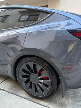 Gray 2022 Tesla Model Y Performance