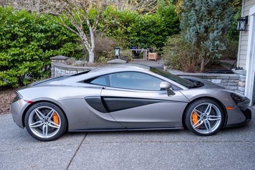 2017 McLaren 570S Base