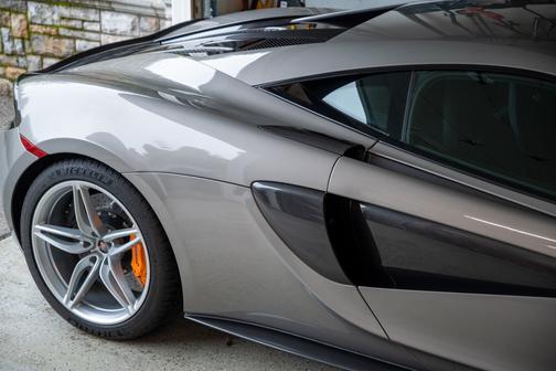 2017 McLaren 570S Base