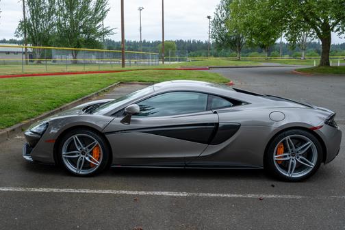2017 McLaren 570S Base