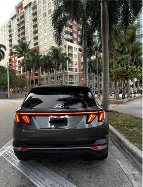 Gray 2022 Hyundai TUCSON SEL