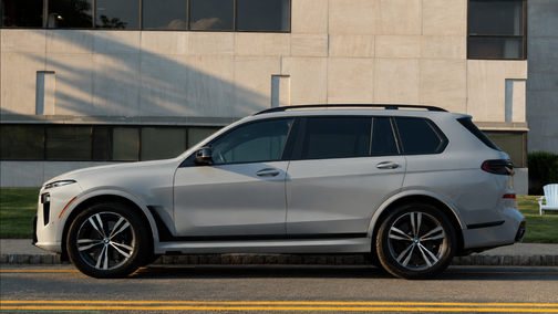 Gray 2023 BMW X7 M60i