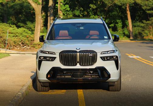 Gray 2023 BMW X7 M60i