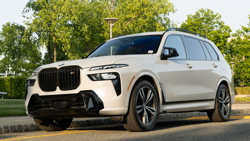 Gray 2023 BMW X7 M60i