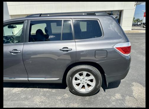 2012 Toyota Highlander SE