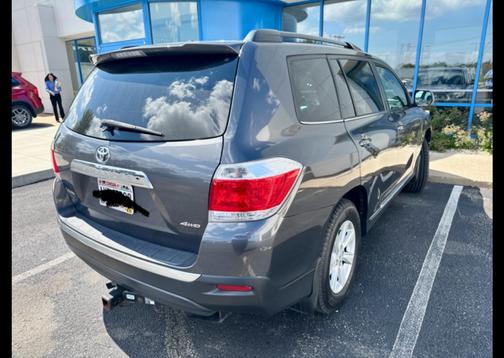 2012 Toyota Highlander SE