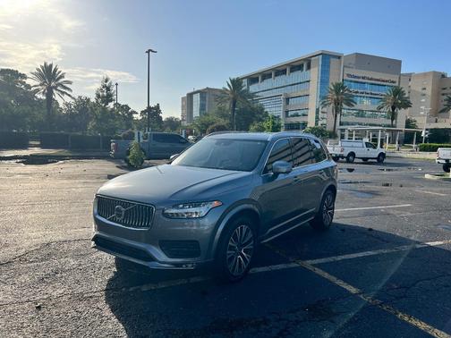 Gray 2020 Volvo XC90 T5 Momentum