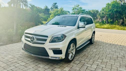 White 2015 Mercedes-Benz GL-Class GL 550 4MATIC
