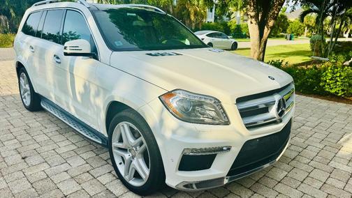 White 2015 Mercedes-Benz GL-Class GL 550 4MATIC