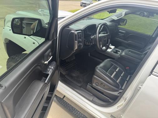 White 2017 GMC Sierra 1500 SLE