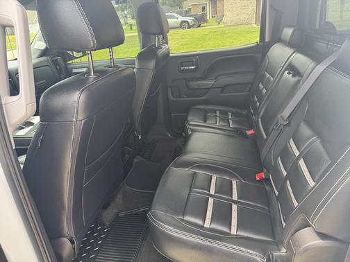 White 2017 GMC Sierra 1500 SLE