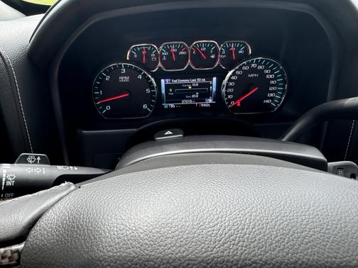 White 2017 GMC Sierra 1500 SLE