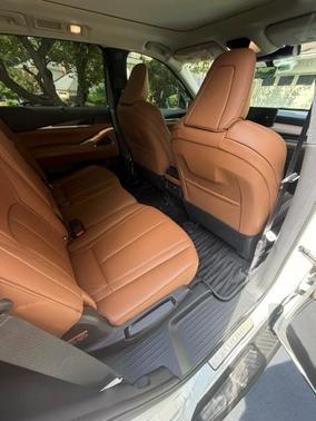White 2022 INFINITI QX60 SENSORY