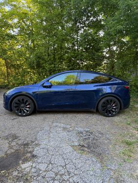 Blue 2023 Tesla Model Y Performance
