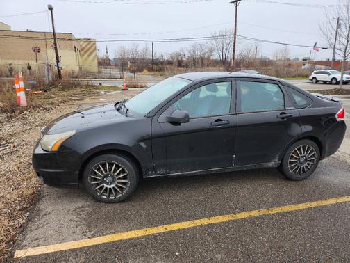 Black 2010 Ford Focus SES