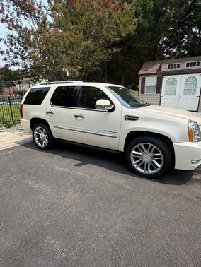 White 2013 Cadillac Escalade Platinum Edition