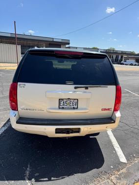 White 2014 GMC Yukon XL 1500 SLT
