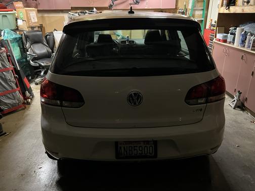 White 2010 Volkswagen Golf TDI