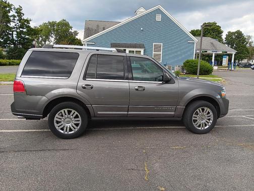 Gray 2012 Lincoln Navigator Base