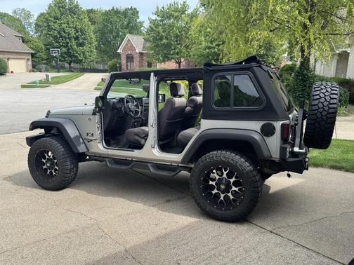 Silver 2007 Jeep Wrangler Unlimited X