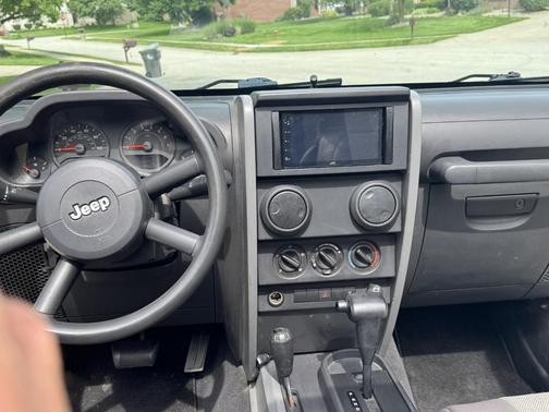 Silver 2007 Jeep Wrangler Unlimited X