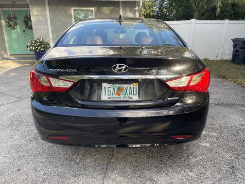 2011 Hyundai SONATA Limited