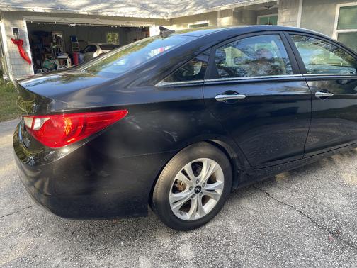 2011 Hyundai SONATA Limited