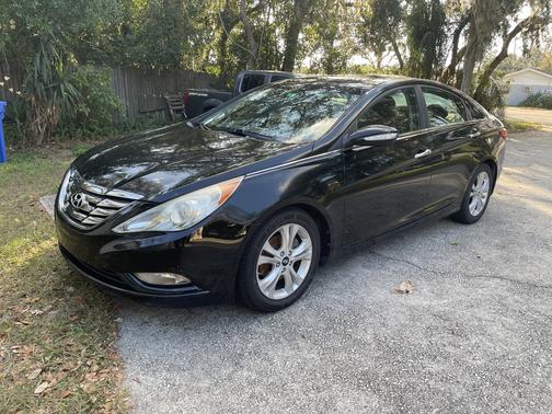 2011 Hyundai SONATA Limited