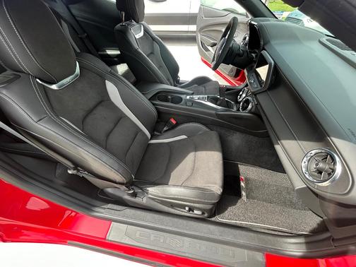 Red 2018 Chevrolet Camaro 1SS