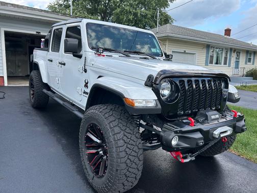 2021 Jeep Gladiator Willys