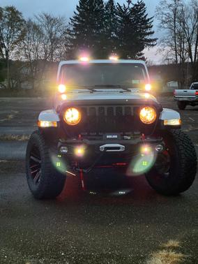 2021 Jeep Gladiator Willys