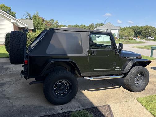 Black 2006 Jeep Wrangler Unlimited Rubicon