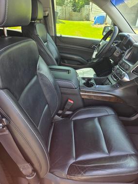 Black 2019 Chevrolet Suburban LT