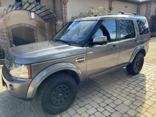 2010 Land Rover LR4 Lux