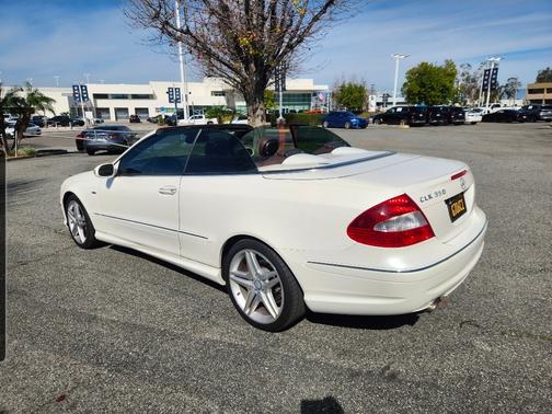 White 2009 Mercedes-Benz CLK-Class CLK 350