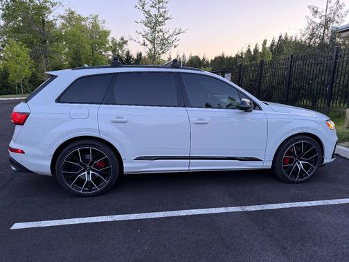 White 2021 Audi SQ7 4.0T Prestige
