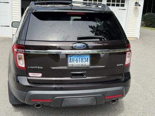 Brown 2014 Ford Explorer Limited