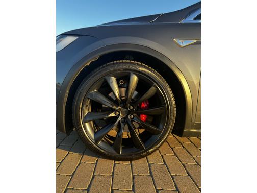 Photo 5 of 16 of 2016 Tesla Model X P90D
