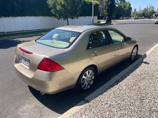 Gold 2006 Honda Accord LX