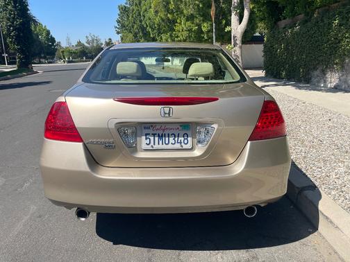 Gold 2006 Honda Accord LX