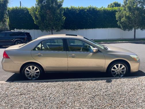 Gold 2006 Honda Accord LX