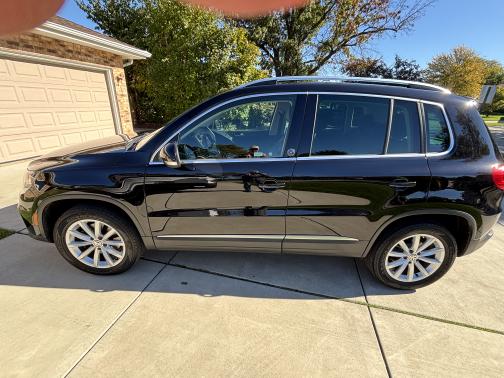 2017 Volkswagen Tiguan 2.0T Wolfsburg Edition