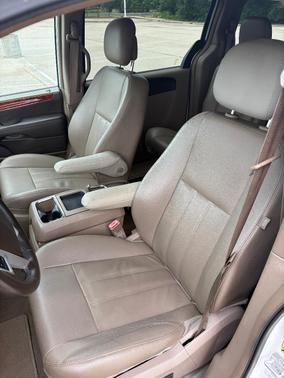 White 2015 Chrysler Town & Country Touring